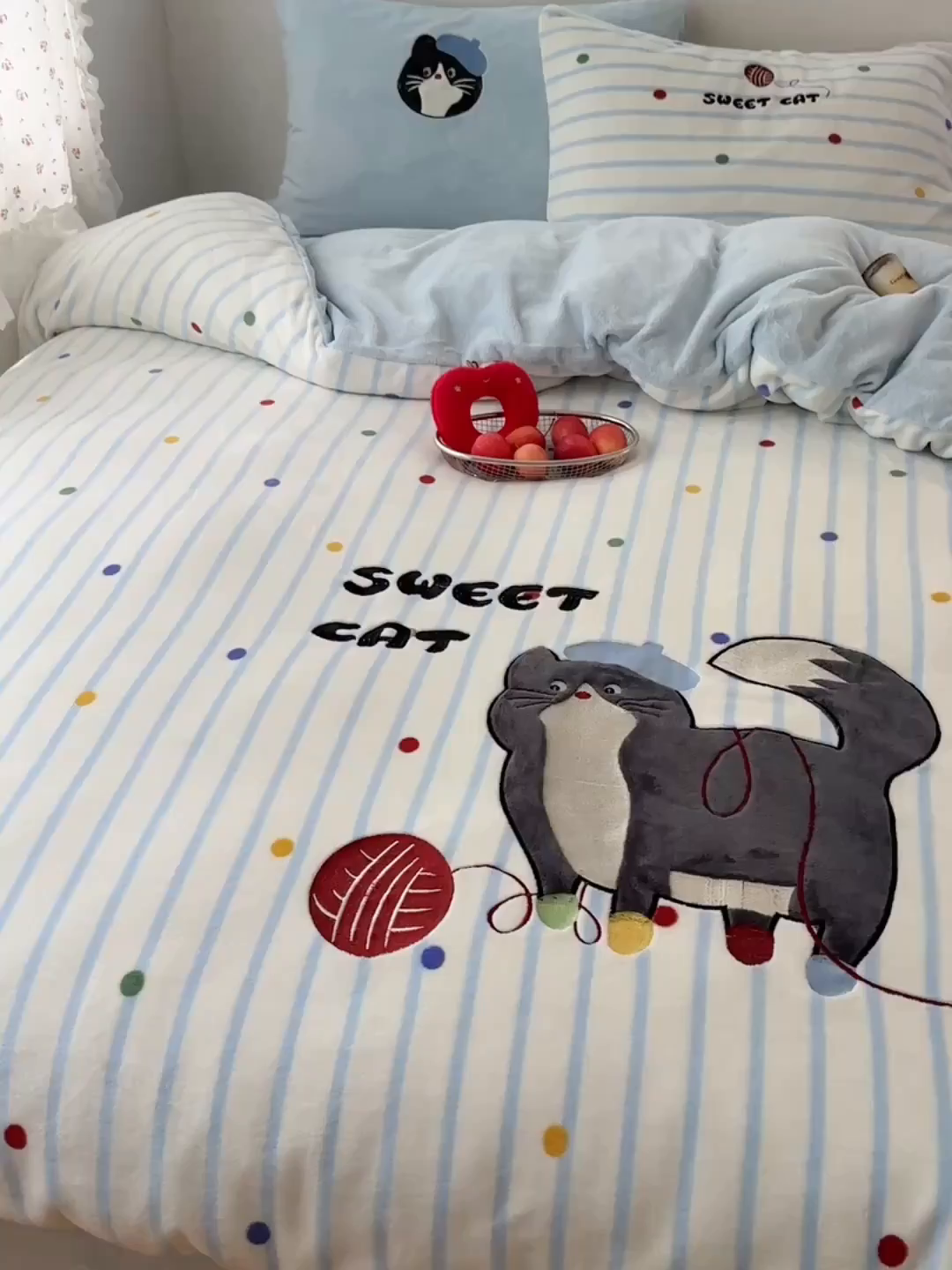 91家纺网 家纺一手货源 找家纺 暖生活 2025新款兔绒贴布绣牛奶绒套件四件套（会员-5） 线团小猫