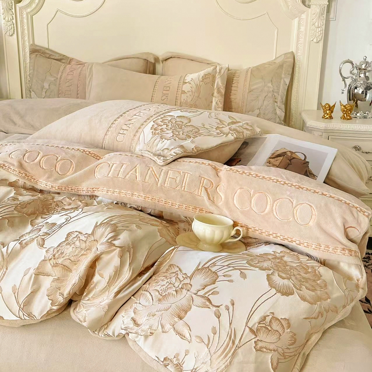 91家纺网 家纺一手货源 找家纺 置顶家纺 2025新款轻奢牛奶绒拼接刺绣四件套-戴安娜 戴安娜牛奶绒-卡其