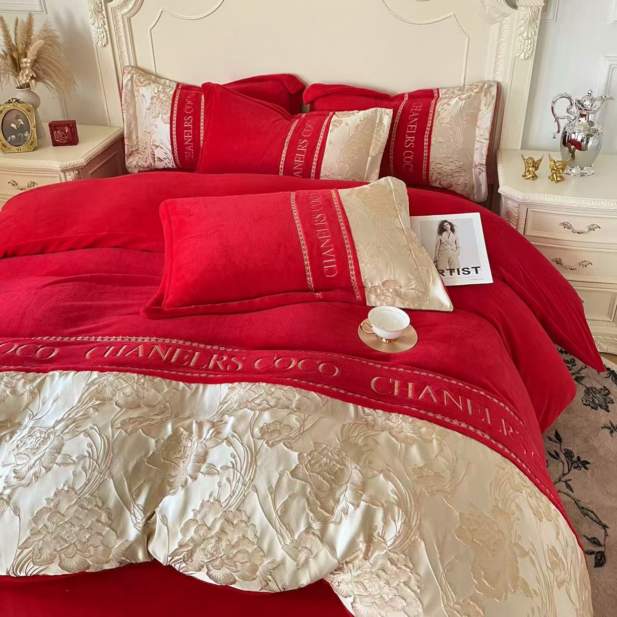 91家纺网 家纺一手货源 找家纺 置顶家纺 2025新款轻奢牛奶绒拼接刺绣四件套-戴安娜 戴安娜牛奶绒-大红