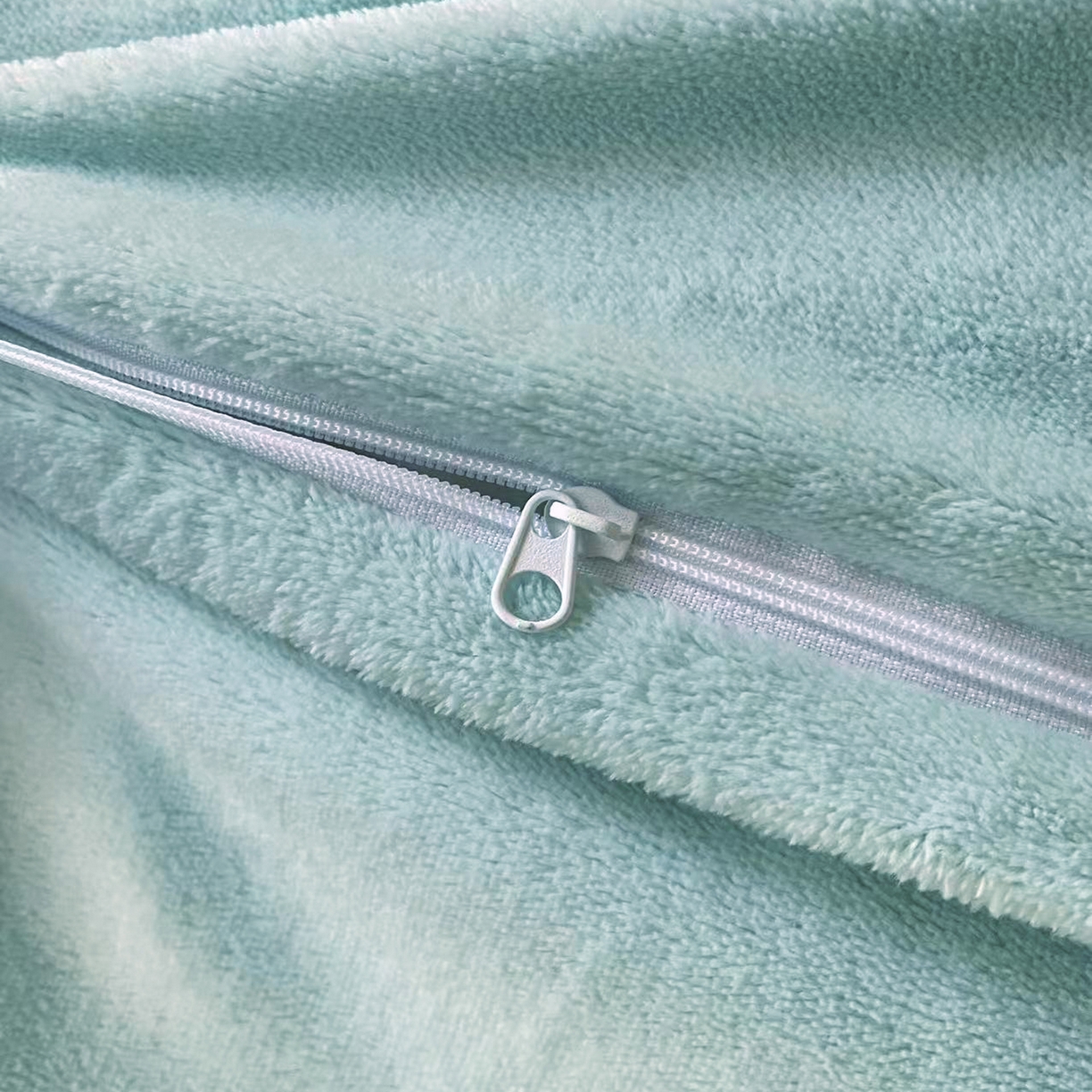 91家纺网 家纺一手货源 找家纺 置顶家纺 2025新款轻奢牛奶绒拼接刺绣四件套-戴安娜 戴安娜牛奶绒-繁星蓝