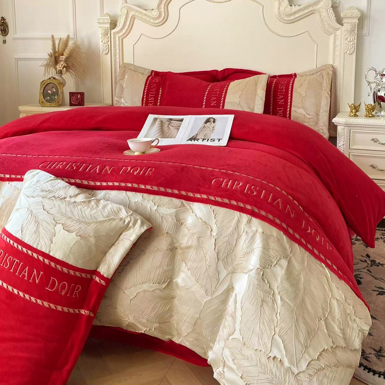 91家纺网 家纺一手货源 找家纺 置顶家纺 2025新款轻奢牛奶绒拼接刺绣四件套-罗密欧 罗密欧牛奶绒-大红