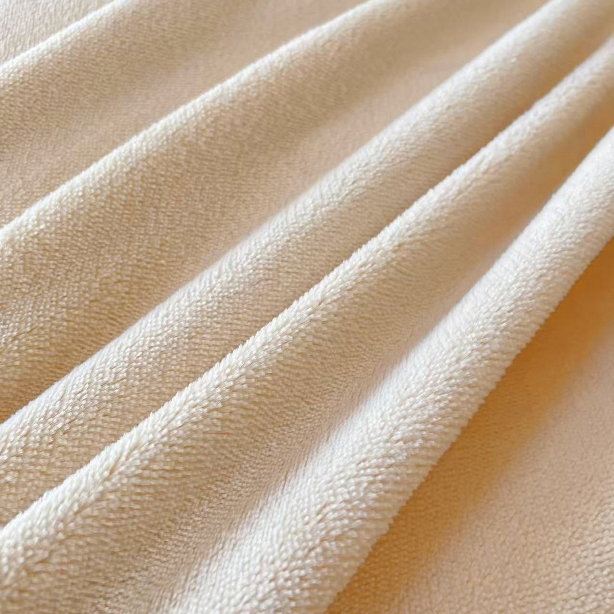 91家纺网 家纺一手货源 找家纺 置顶家纺 2025新款轻奢牛奶绒拼接刺绣四件套-罗密欧 罗密欧牛奶绒-卡其