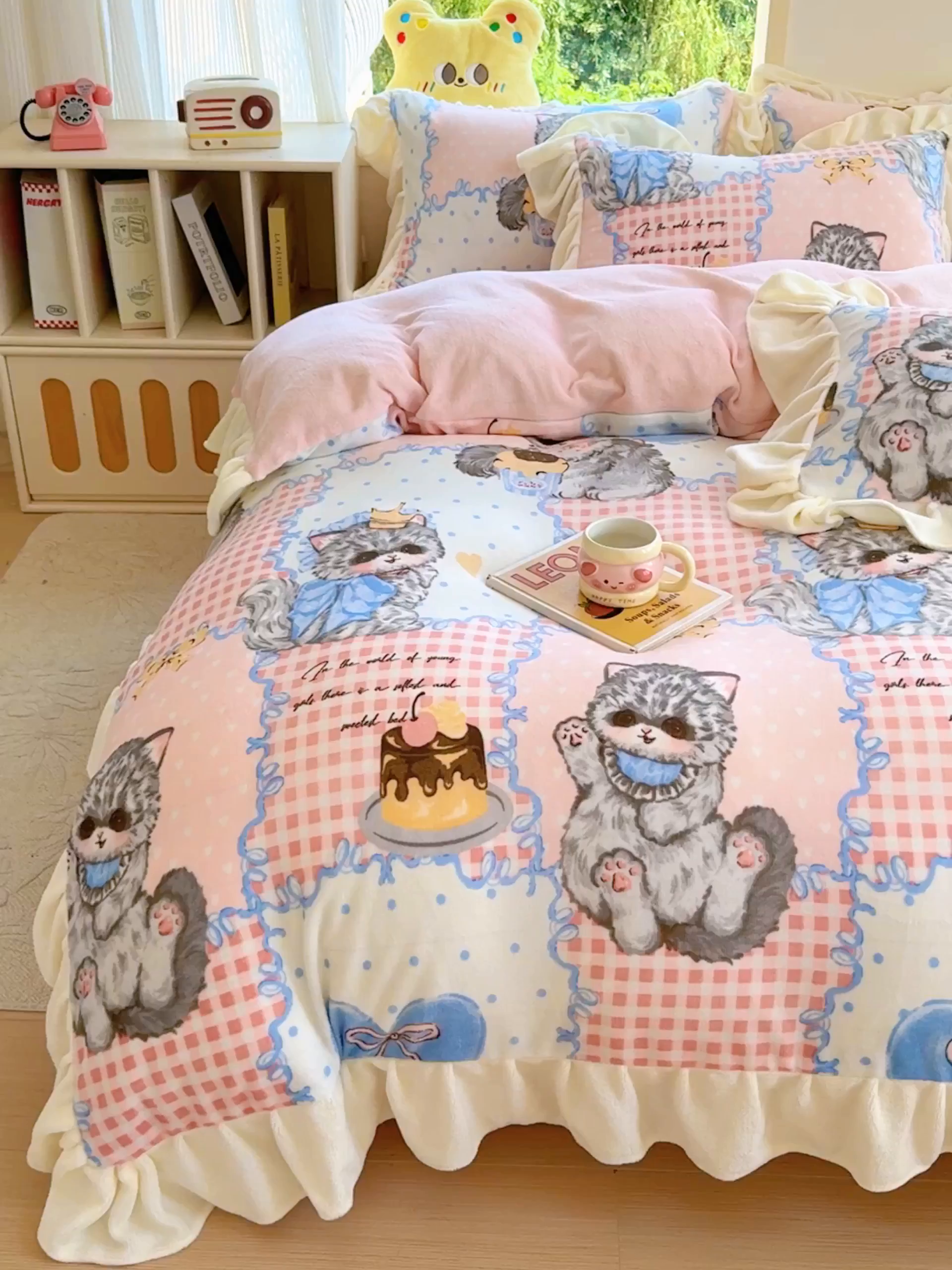 91家纺网 家纺一手货源 找家纺 瑞钰 2025新款韩版花边牛奶绒四件套 格格猫咪