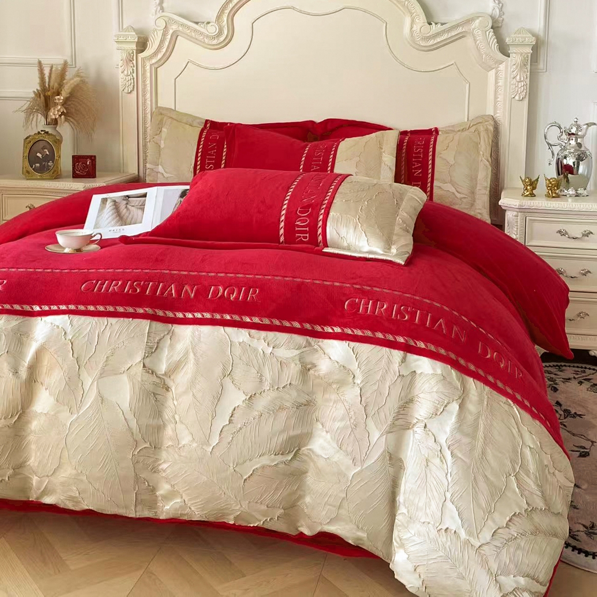 91家纺网 家纺一手货源 找家纺 置顶家纺 2025新款轻奢牛奶绒拼接刺绣四件套-罗密欧 罗密欧牛奶绒-大红