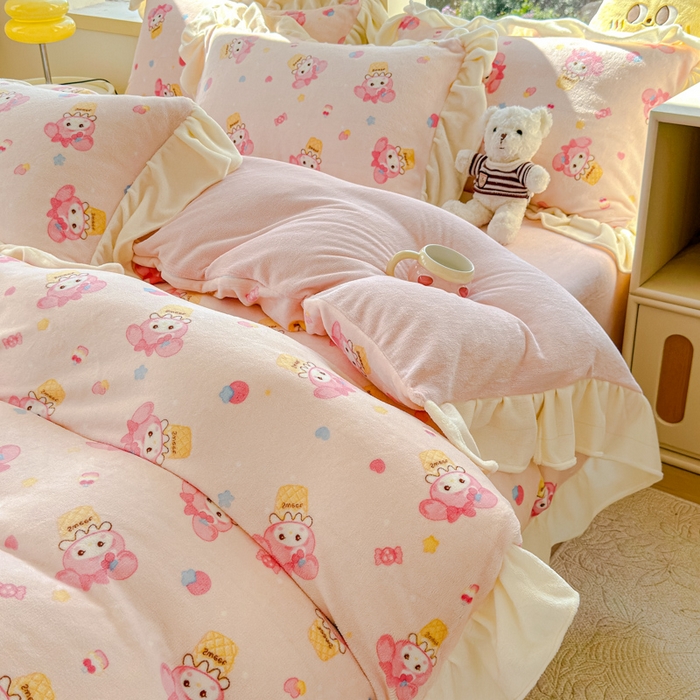 91家纺网 家纺一手货源 找家纺 瑞钰 2025新款韩版花边牛奶绒四件套 甜甜蛋卷