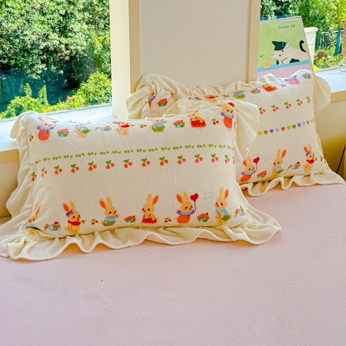 91家纺网 家纺一手货源 找家纺 瑞钰 2025新款韩版花边牛奶绒四件套 小兔乐园