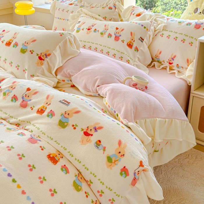 91家纺网 家纺一手货源 找家纺 瑞钰 2025新款韩版花边牛奶绒四件套 小兔乐园