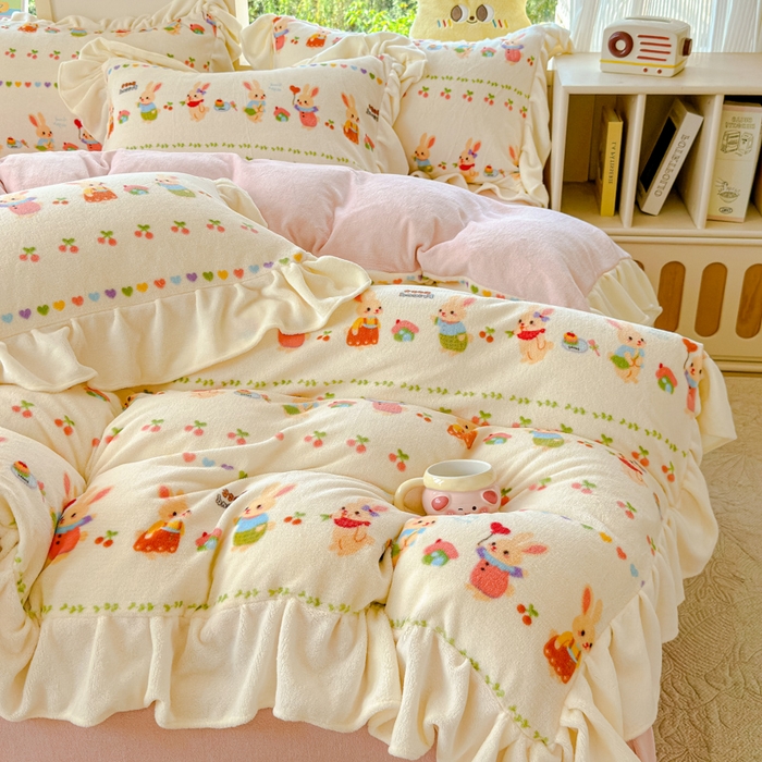 91家纺网 家纺一手货源 找家纺 瑞钰 2025新款韩版花边牛奶绒四件套 小兔乐园