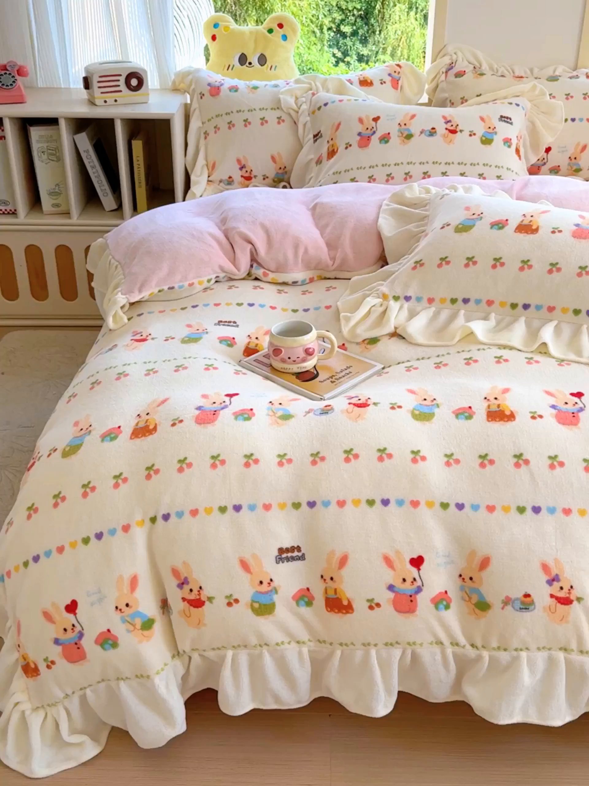 91家纺网 家纺一手货源 找家纺 瑞钰 2025新款韩版花边牛奶绒四件套 小兔乐园