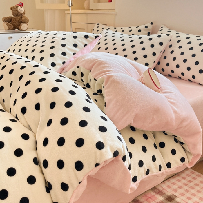 91家纺网 家纺一手货源 找家纺 （总）瑞钰 2025新款A类加厚牛奶绒印花四件套