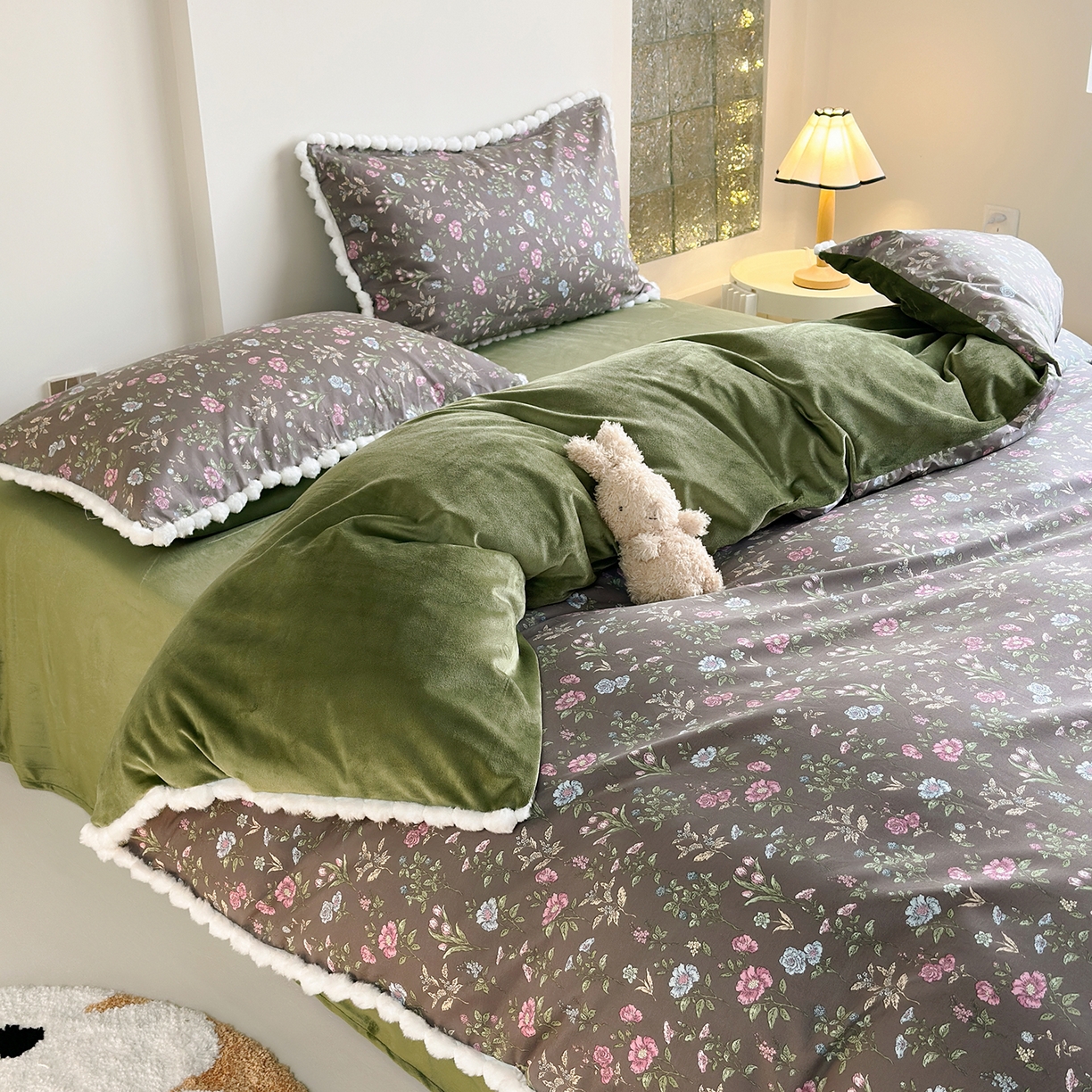 91家纺网 家纺一手货源 找家纺 （总）怡家居 2025秋冬新款毛球花边棉加绒四件套