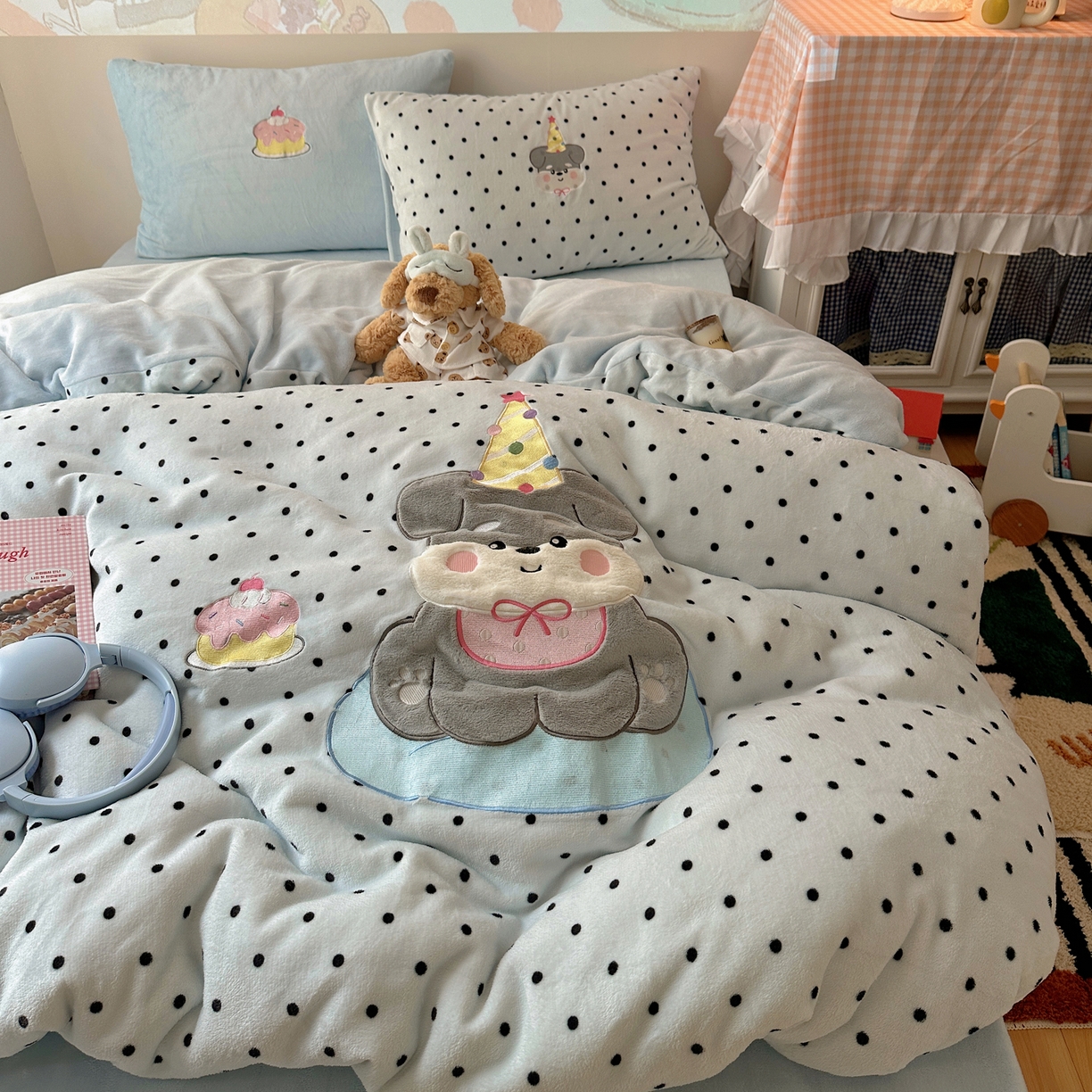 瑞钰 2025新款亲肤保暖牛奶绒四件套 长帽小狗