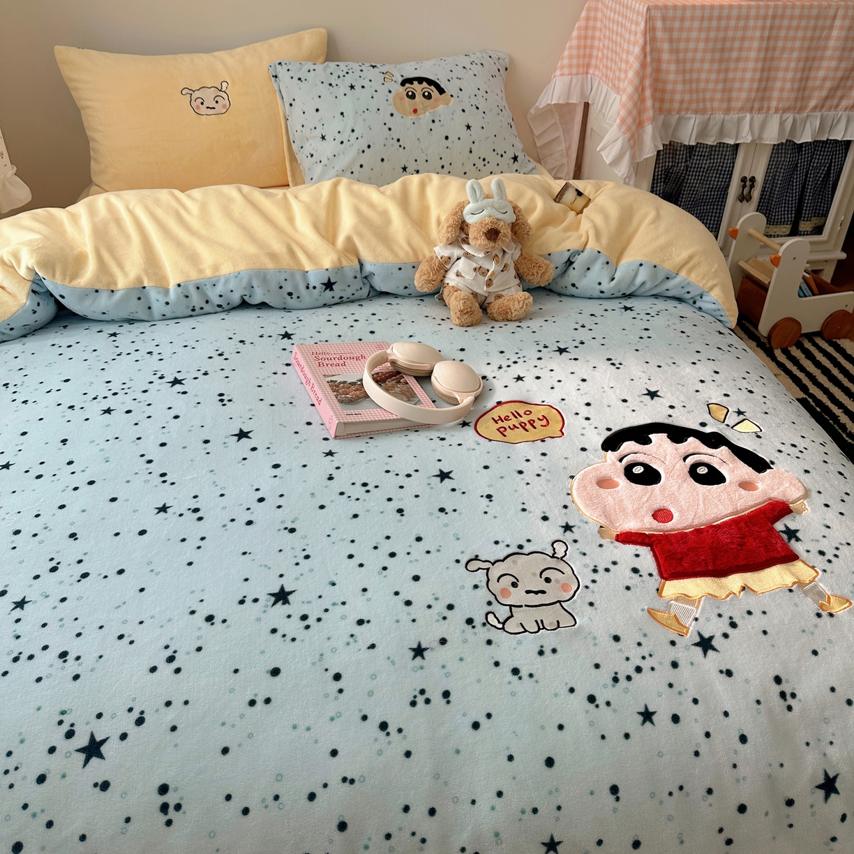 91家纺网 家纺一手货源 找家纺 瑞钰 2025新款亲肤保暖牛奶绒四件套 小新同学