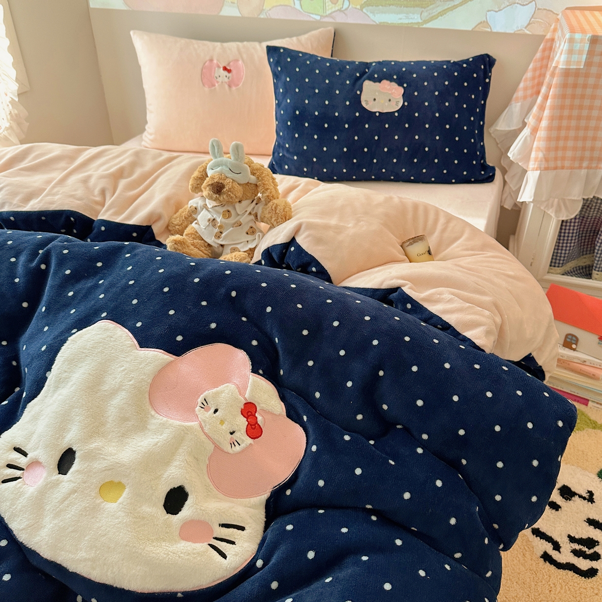 91家纺网 家纺一手货源 找家纺 瑞钰 2025新款亲肤保暖牛奶绒四件套 蓝波点小美