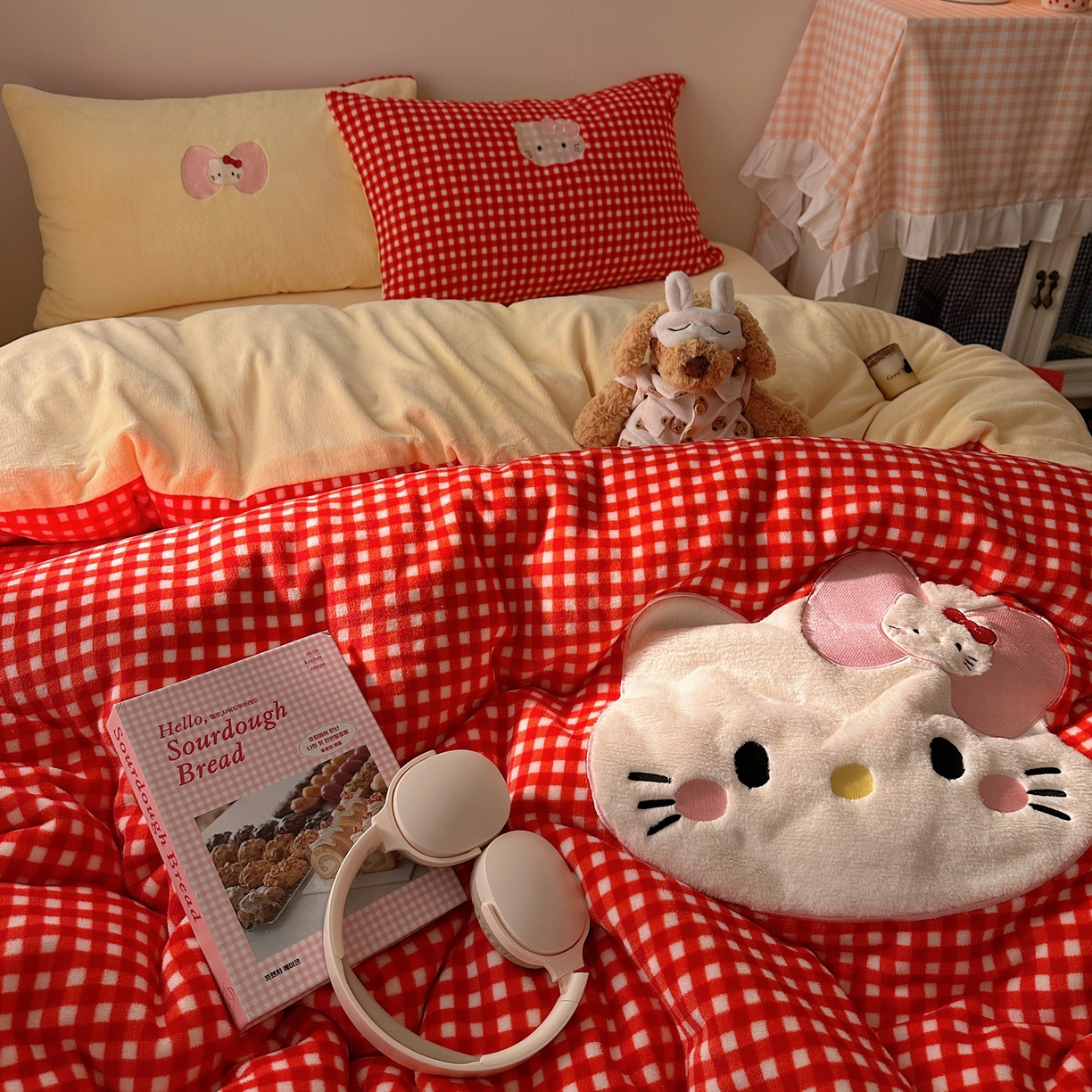 91家纺网 家纺一手货源 找家纺 瑞钰 2025新款亲肤保暖牛奶绒四件套 红格子小美