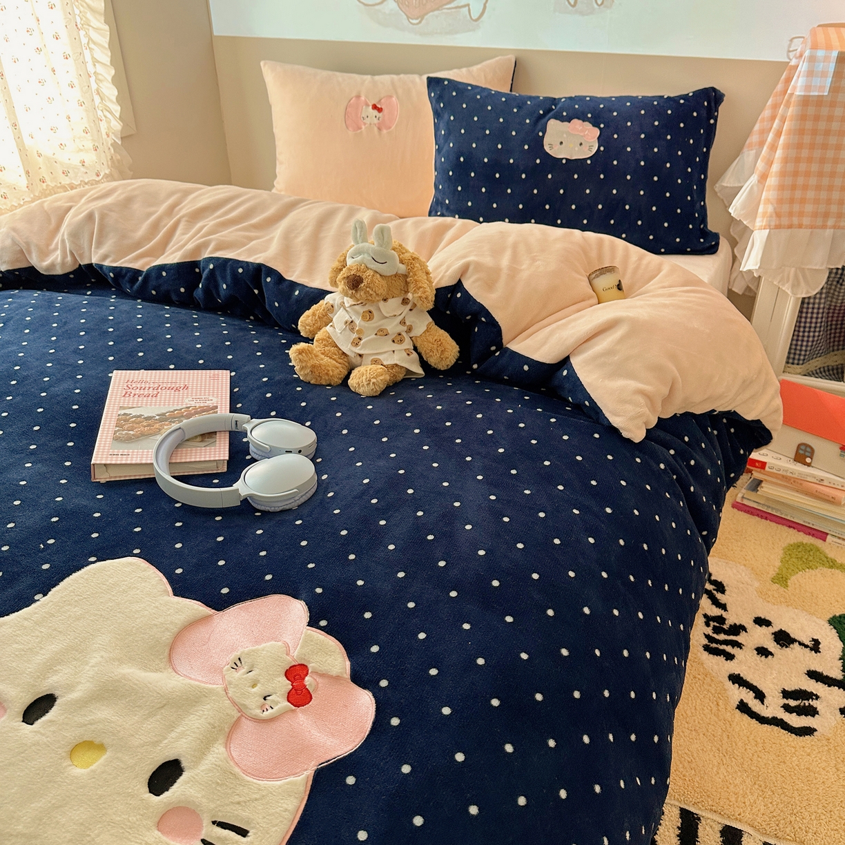 91家纺网 家纺一手货源 找家纺 瑞钰 2025新款亲肤保暖牛奶绒四件套 蓝波点小美