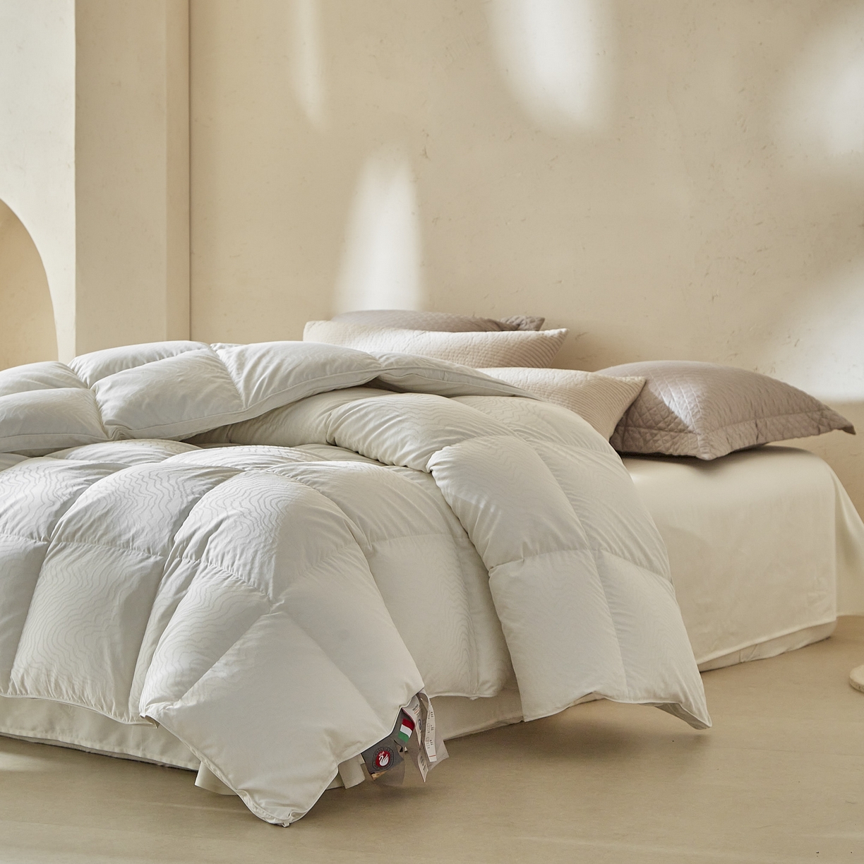 91家纺网 家纺一手货源 找家纺 （总）暖羽屋羽绒馆 2025新款95白鸭绒威利斯 羽绒被 绒子含量95加厚春秋婚庆羽绒被芯