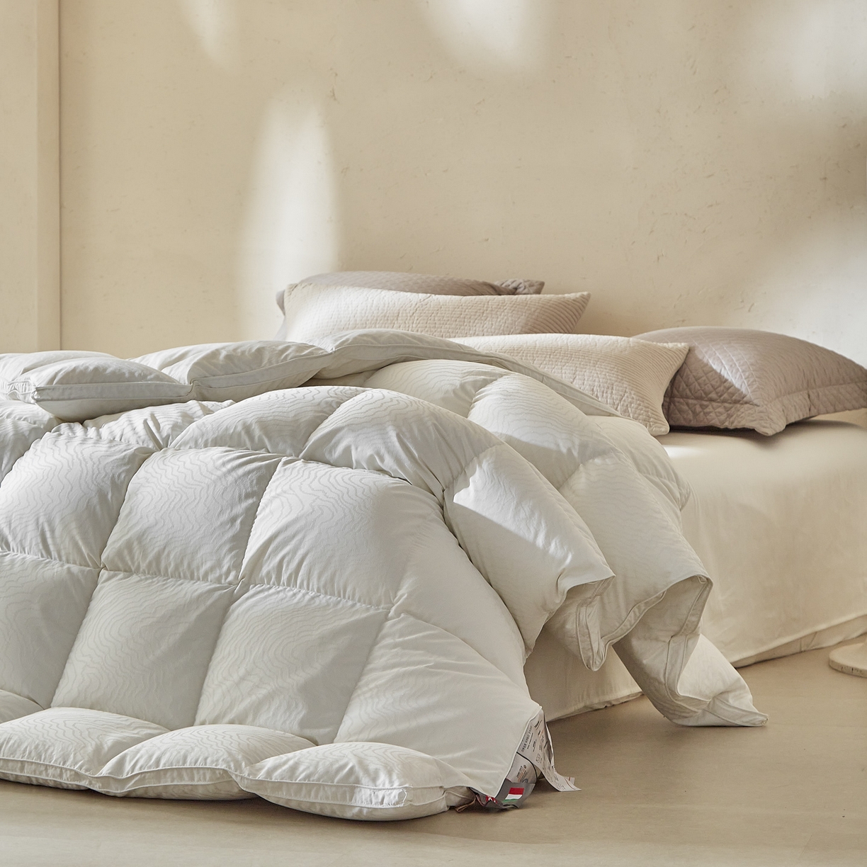 91家纺网 家纺一手货源 找家纺 （总）暖羽屋羽绒馆 2025新款95白鸭绒威利斯 羽绒被 绒子含量95加厚春秋婚庆羽绒被芯