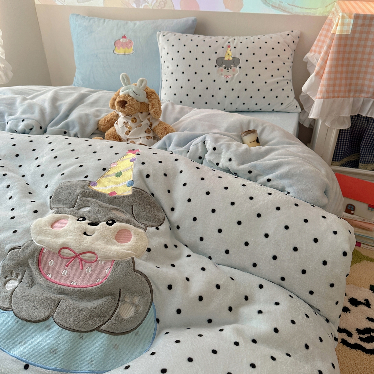 91家纺网 家纺一手货源 找家纺 瑞钰 2025新款亲肤保暖牛奶绒四件套 长帽小狗