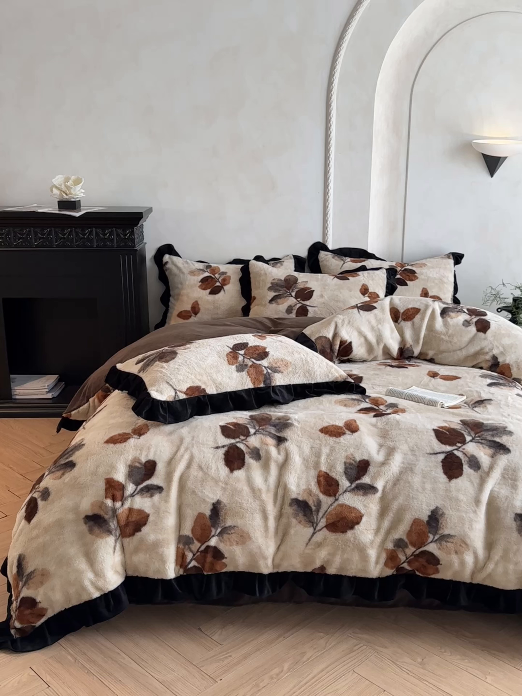 91家纺网 家纺一手货源 找家纺 帝王家纺 2025冬季法式新款加厚兔毛绒牛奶绒四件套保暖珊瑚绒 晚叶-香槟