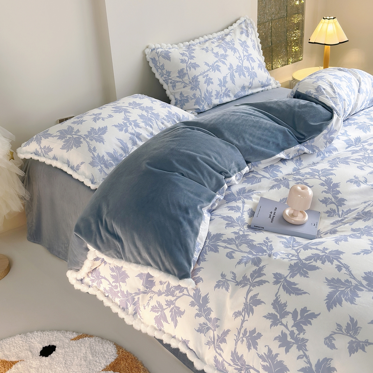 91家纺网 家纺一手货源 找家纺 怡家居 2025秋冬新款毛球花边棉加绒四件套 花不误