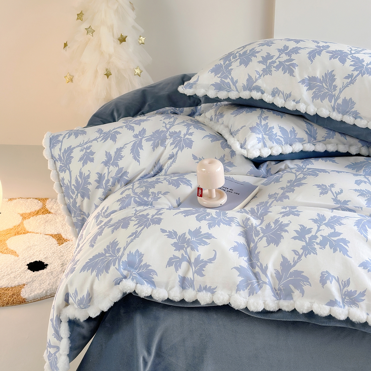 91家纺网 家纺一手货源 找家纺 怡家居 2025秋冬新款毛球花边棉加绒四件套 花不误