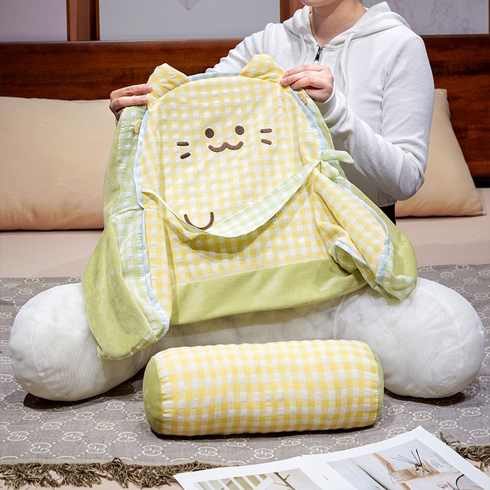 91家纺网 家纺一手货源 找家纺 仟亿莱 2025新款方巾喵格子拥抱式腰靠 组合图仅供展示不可下单