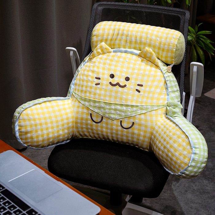 91家纺网 家纺一手货源 找家纺 （总）仟亿莱 2025新款方巾喵格子拥抱式腰靠