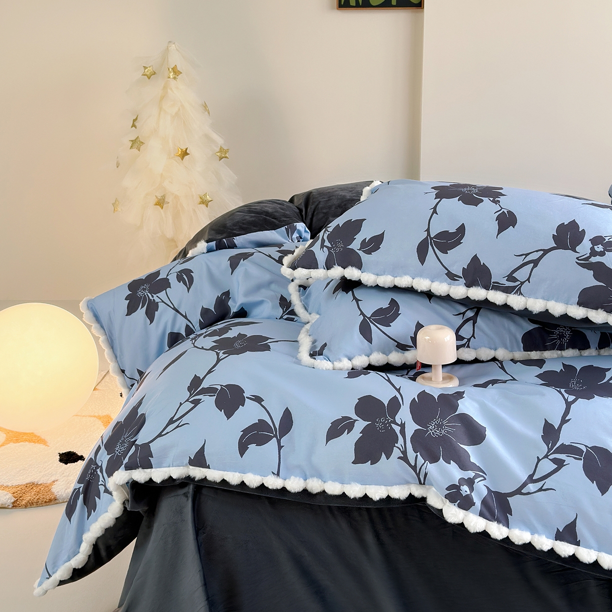 91家纺网 家纺一手货源 找家纺 怡家居 2025秋冬新款毛球花边棉加绒四件套 剪影