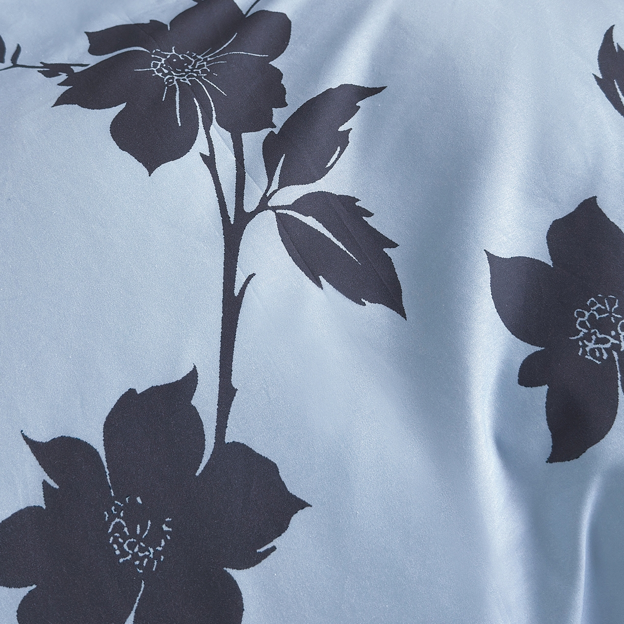 91家纺网 家纺一手货源 找家纺 怡家居 2025秋冬新款毛球花边棉加绒四件套 剪影