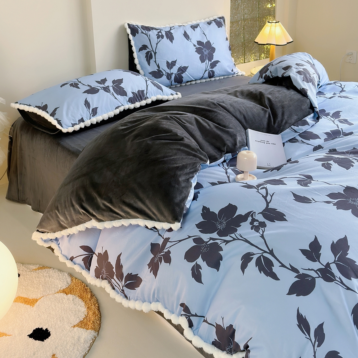 91家纺网 家纺一手货源 找家纺 怡家居 2025秋冬新款毛球花边棉加绒四件套 剪影