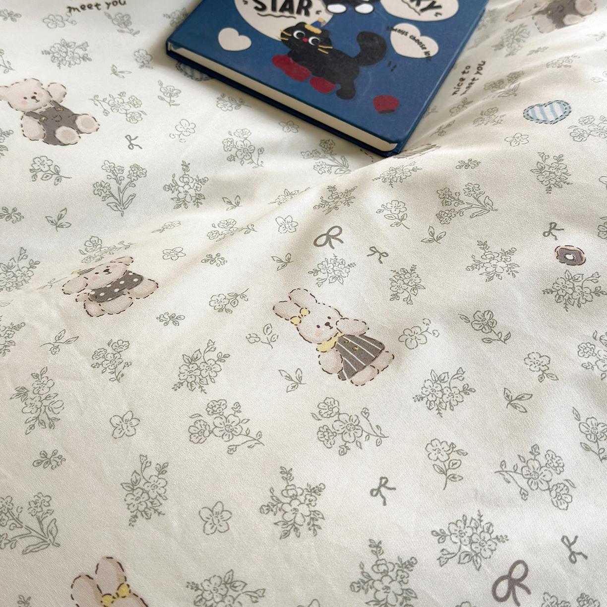 91家纺网 家纺一手货源 找家纺 怡家居 2025秋冬新款毛球花边棉加绒四件套 栗子狗