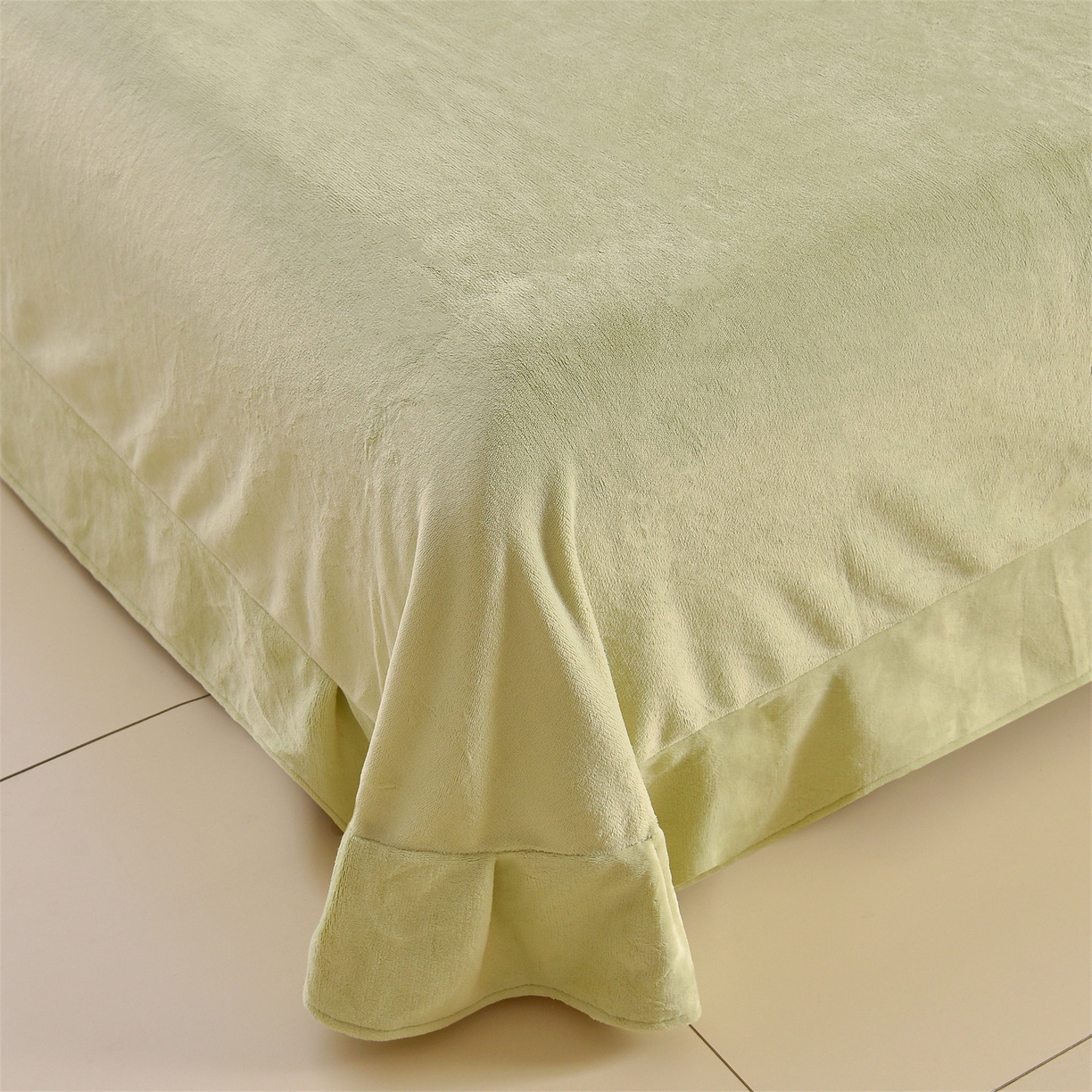 91家纺网 家纺一手货源 找家纺 （总）鼎飞家纺 2025新款A类高克重牛奶绒绣花四件套--舒蕾系列