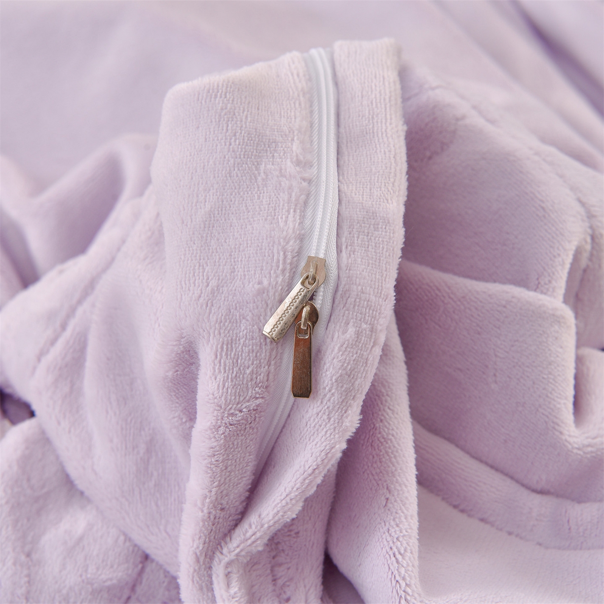 91家纺网 家纺一手货源 找家纺 鼎飞家纺 2025新款A类高克重牛奶绒绣花四件套--舒蕾系列 舒蕾-梦紫