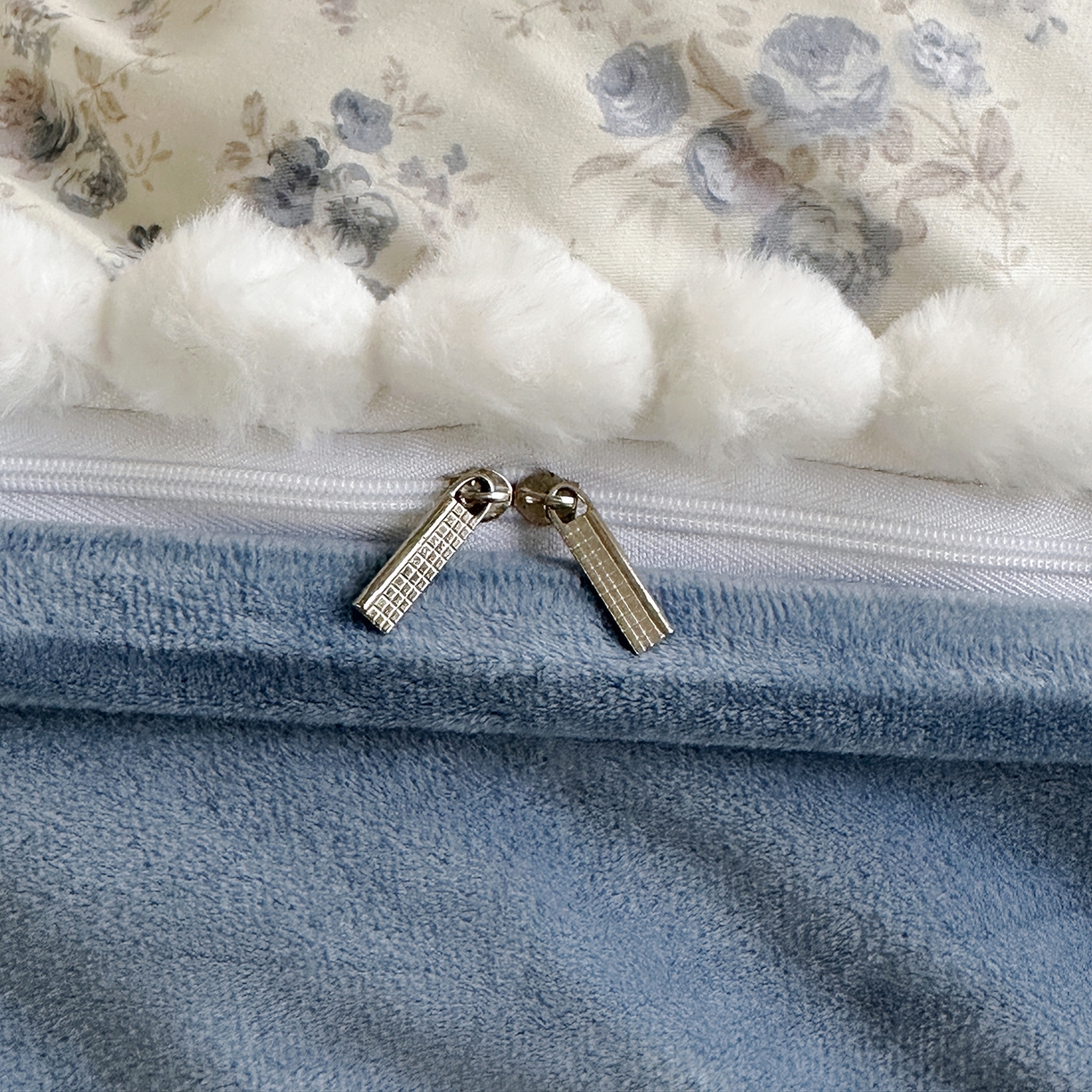 91家纺网 家纺一手货源 找家纺 怡家居 2025秋冬新款毛球花边棉加绒四件套 千代兰