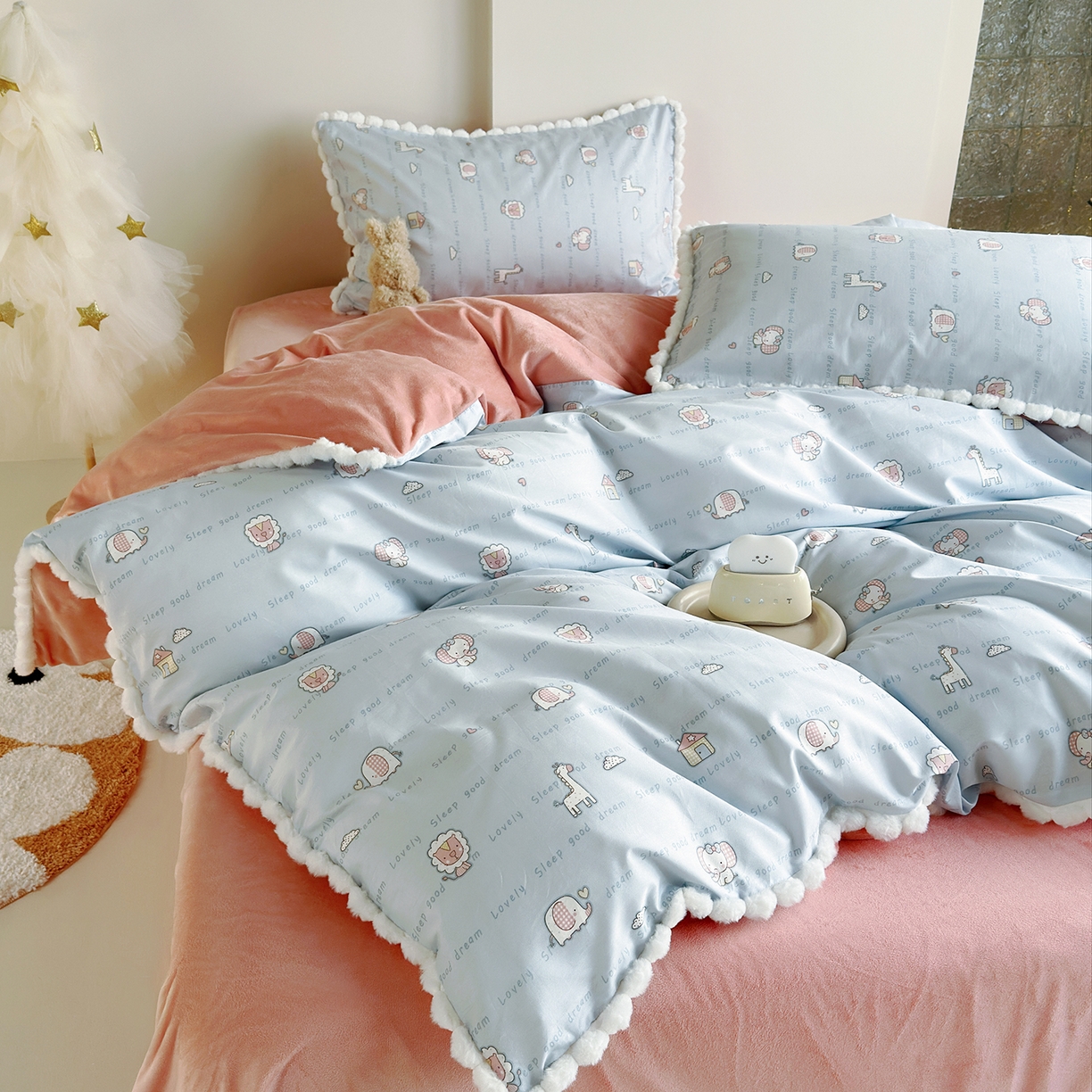 91家纺网 家纺一手货源 找家纺 怡家居 2025秋冬新款毛球花边棉加绒四件套 童趣