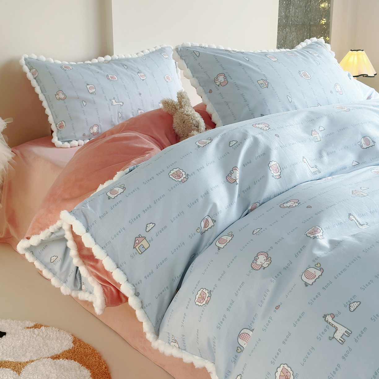 91家纺网 家纺一手货源 找家纺 怡家居 2025秋冬新款毛球花边棉加绒四件套 童趣