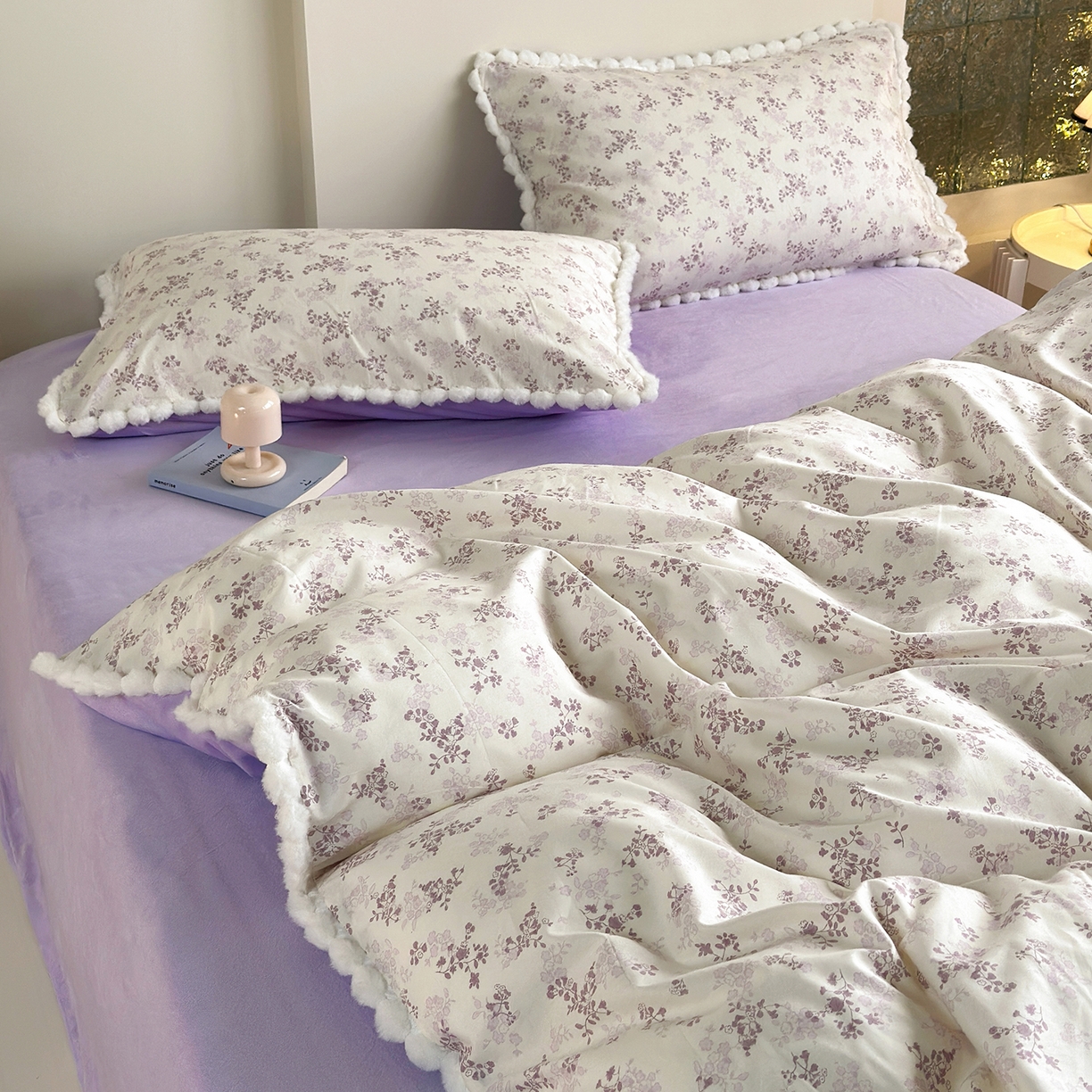 91家纺网 家纺一手货源 找家纺 怡家居 2025秋冬新款毛球花边棉加绒四件套 嫣然