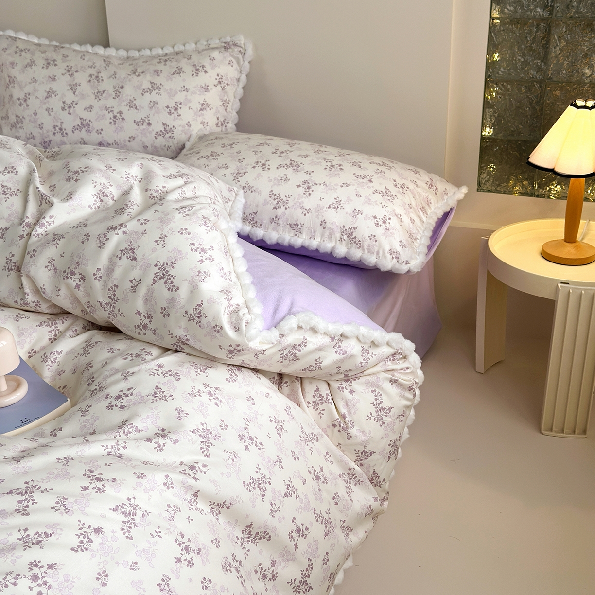 91家纺网 家纺一手货源 找家纺 怡家居 2025秋冬新款毛球花边棉加绒四件套 嫣然