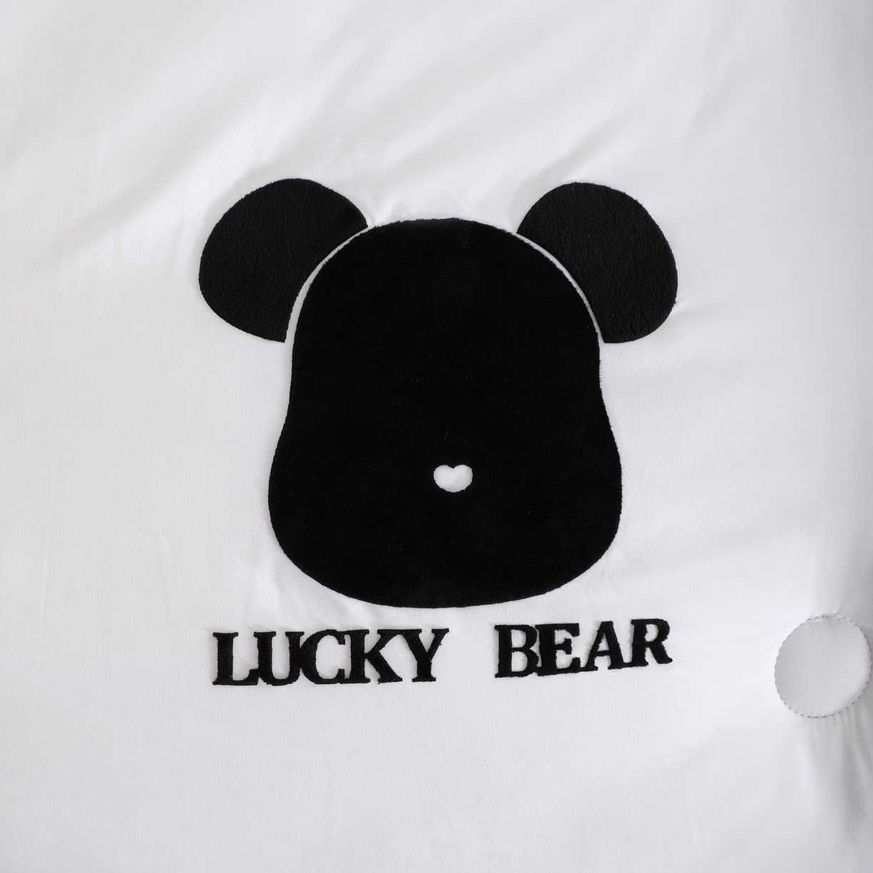 91家纺网 家纺一手货源 找家纺 瑶瑶家居 2025年新款黑熊被被子被芯 礼品定制款 白色