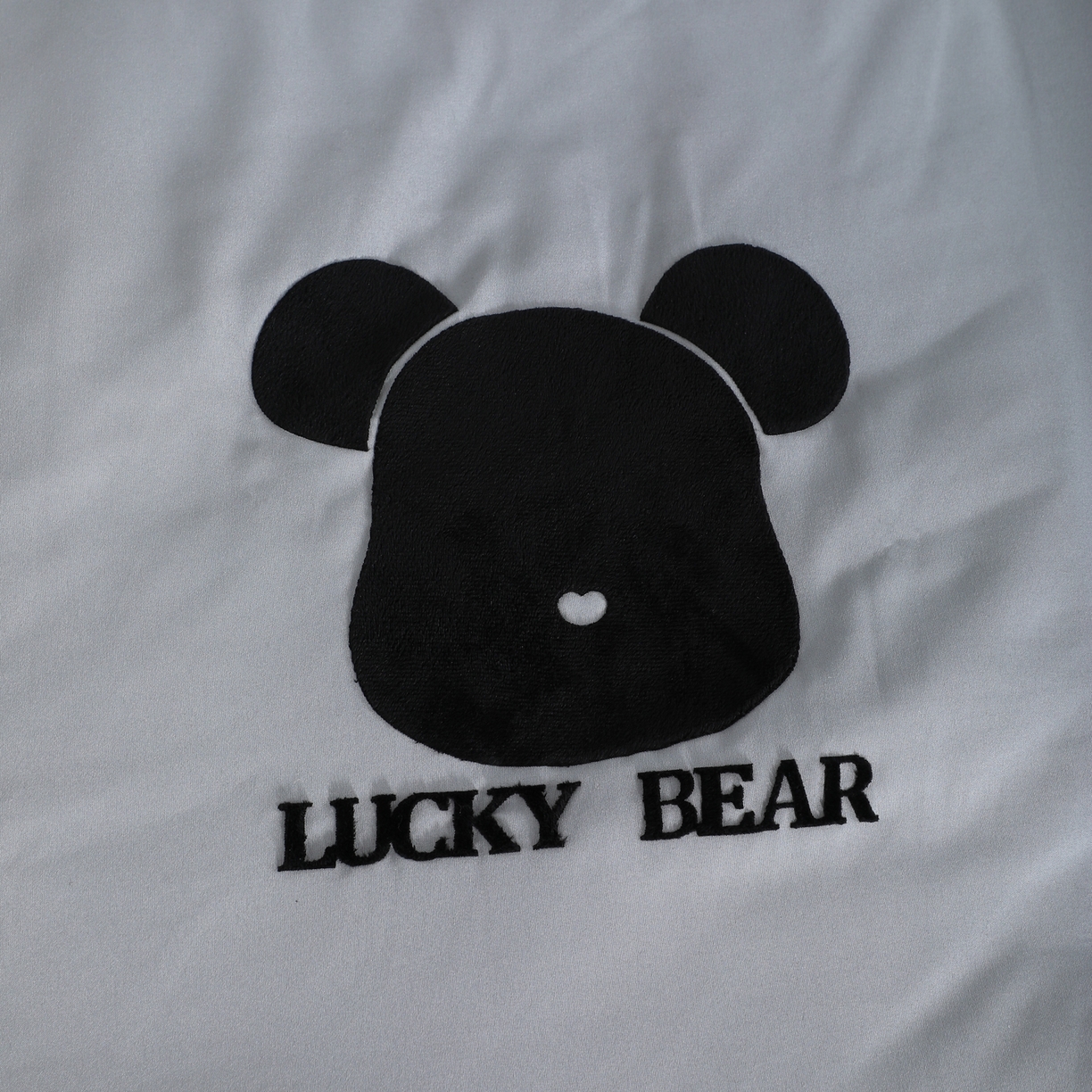 91家纺网 家纺一手货源 找家纺 瑶瑶家居 2025年新款黑熊被被子被芯 礼品定制款 灰色