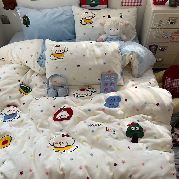 91家纺网 家纺一手货源 找家纺 原素 2025秋冬加厚牛奶绒毛巾绣四件套 萌狗奶团-绒毛巾绣