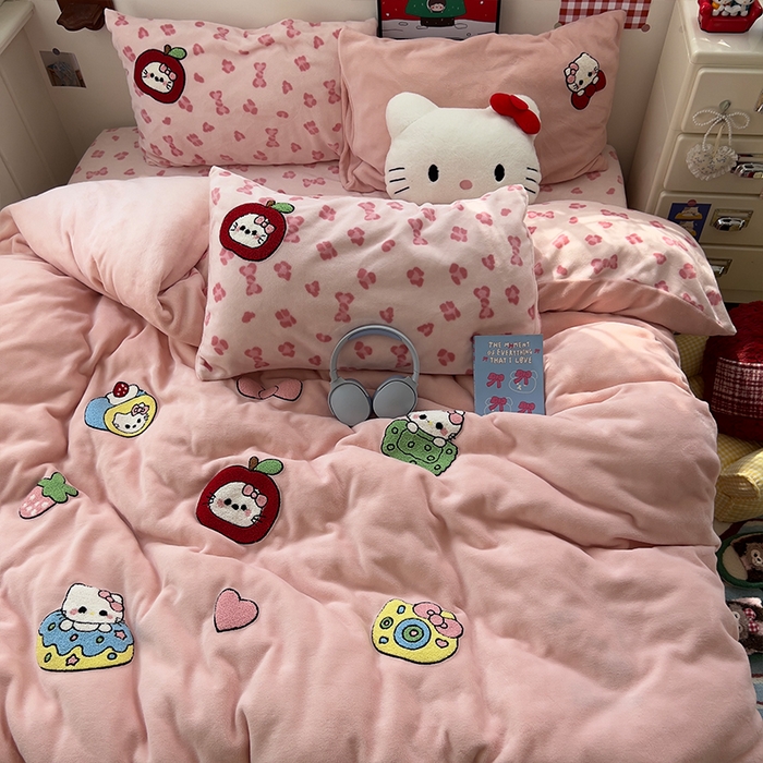 91家纺网 家纺一手货源 找家纺 原素 2025秋冬加厚牛奶绒毛巾绣四件套 豹纹蛋糕猫-绒毛巾绣