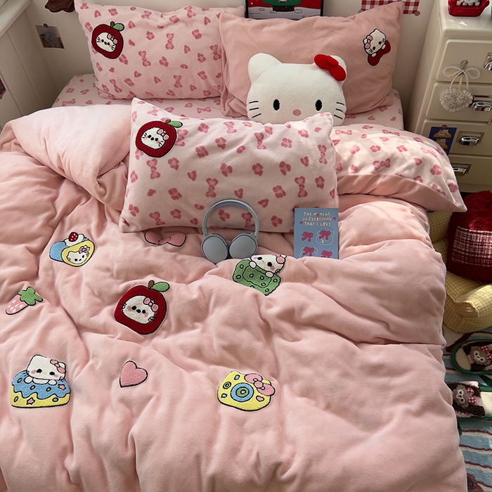 91家纺网 家纺一手货源 找家纺 原素 2025秋冬加厚牛奶绒毛巾绣四件套 豹纹蛋糕猫-绒毛巾绣