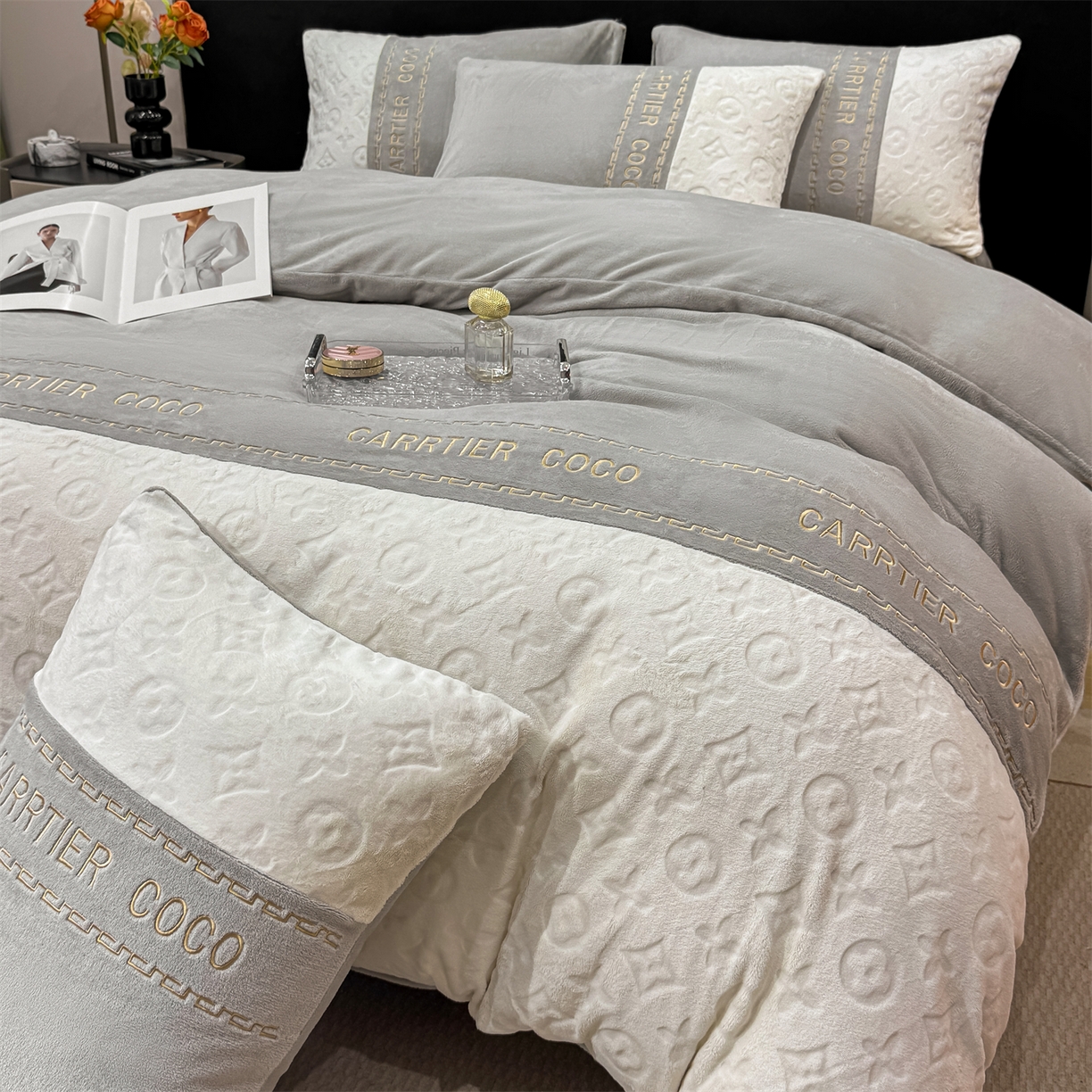 灰鲸 2025新款牛奶绒拼接刺绣雕花四件套-威登 威登-纳多灰