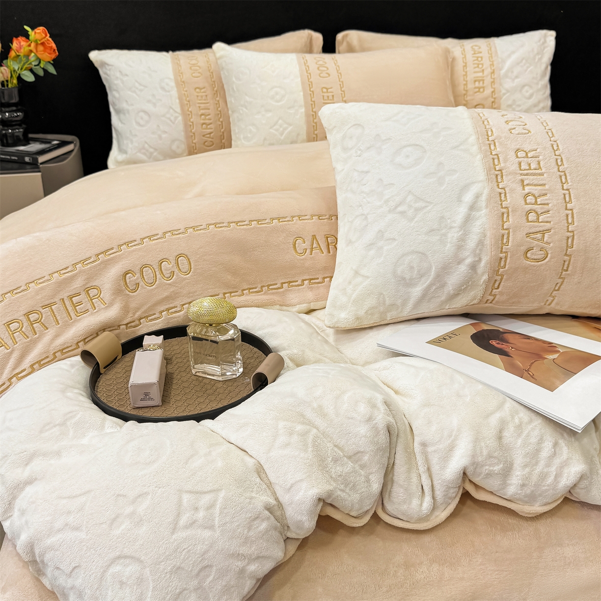 91家纺网 家纺一手货源 找家纺 （总）灰鲸 2025新款牛奶绒拼接刺绣雕花四件套-威登