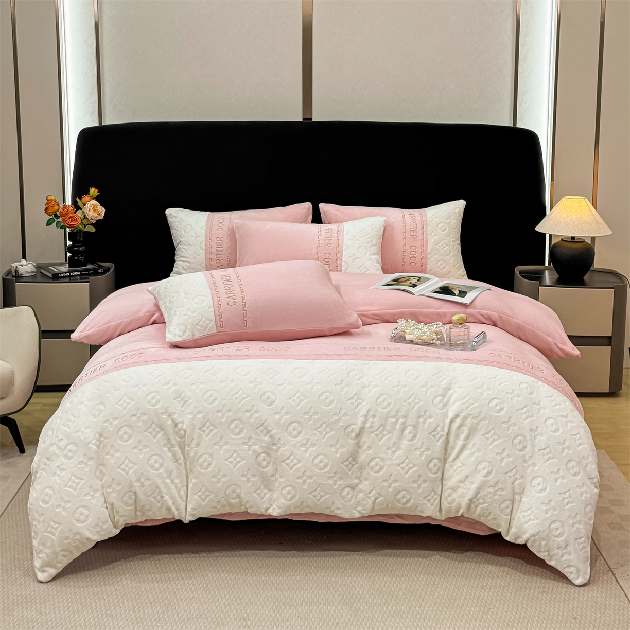 91家纺网 家纺一手货源 找家纺 灰鲸 2025新款牛奶绒拼接刺绣雕花四件套-威登 威登-可可粉