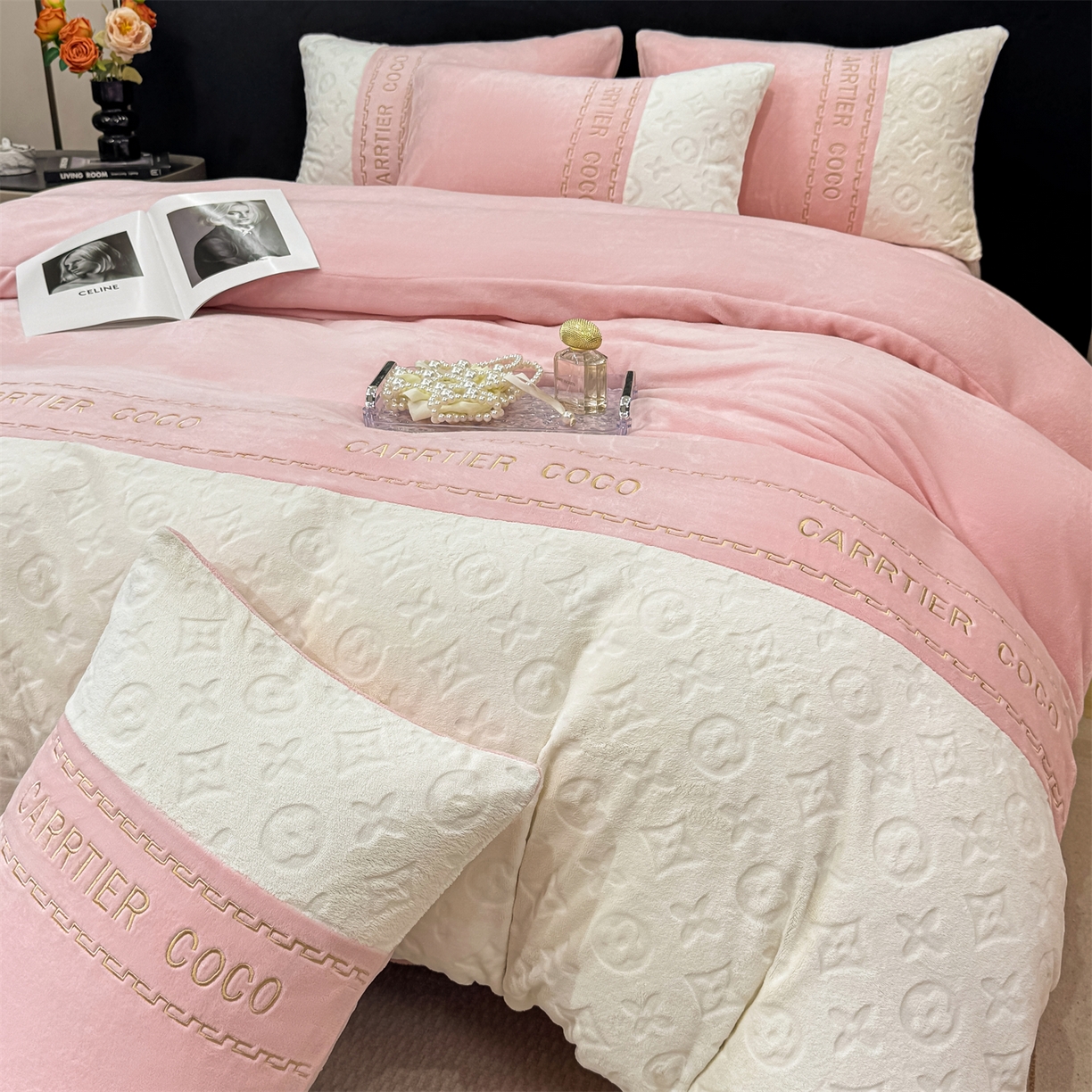 灰鲸 2025新款牛奶绒拼接刺绣雕花四件套-威登 威登-可可粉