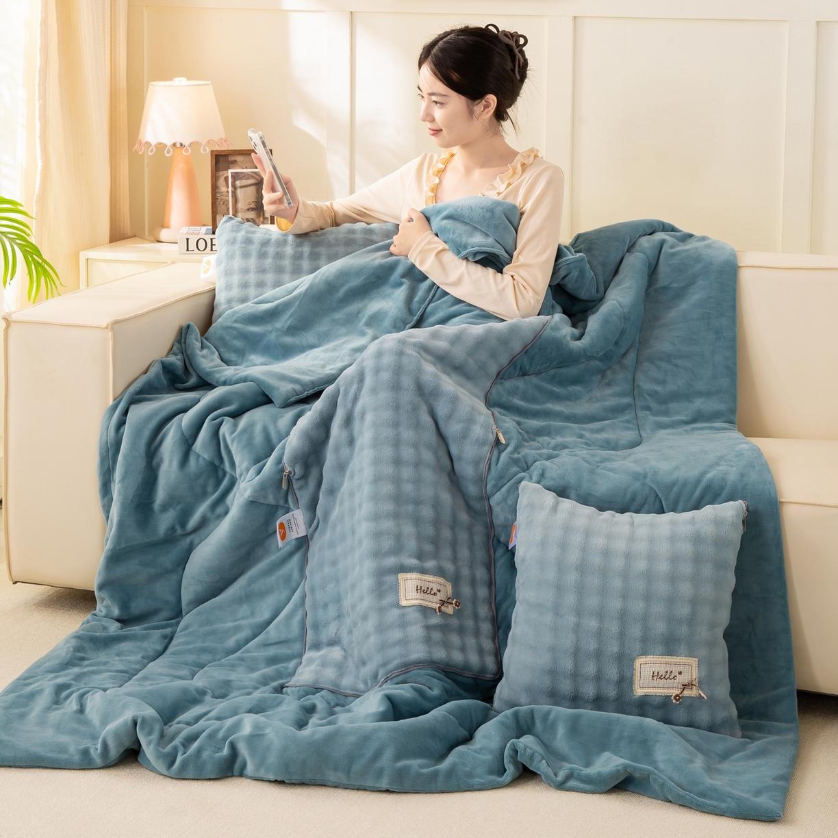 91家纺网 家纺一手货源 找家纺 （总）多今家纺 2025新款牛奶绒贴布抱枕被子-遇见系列