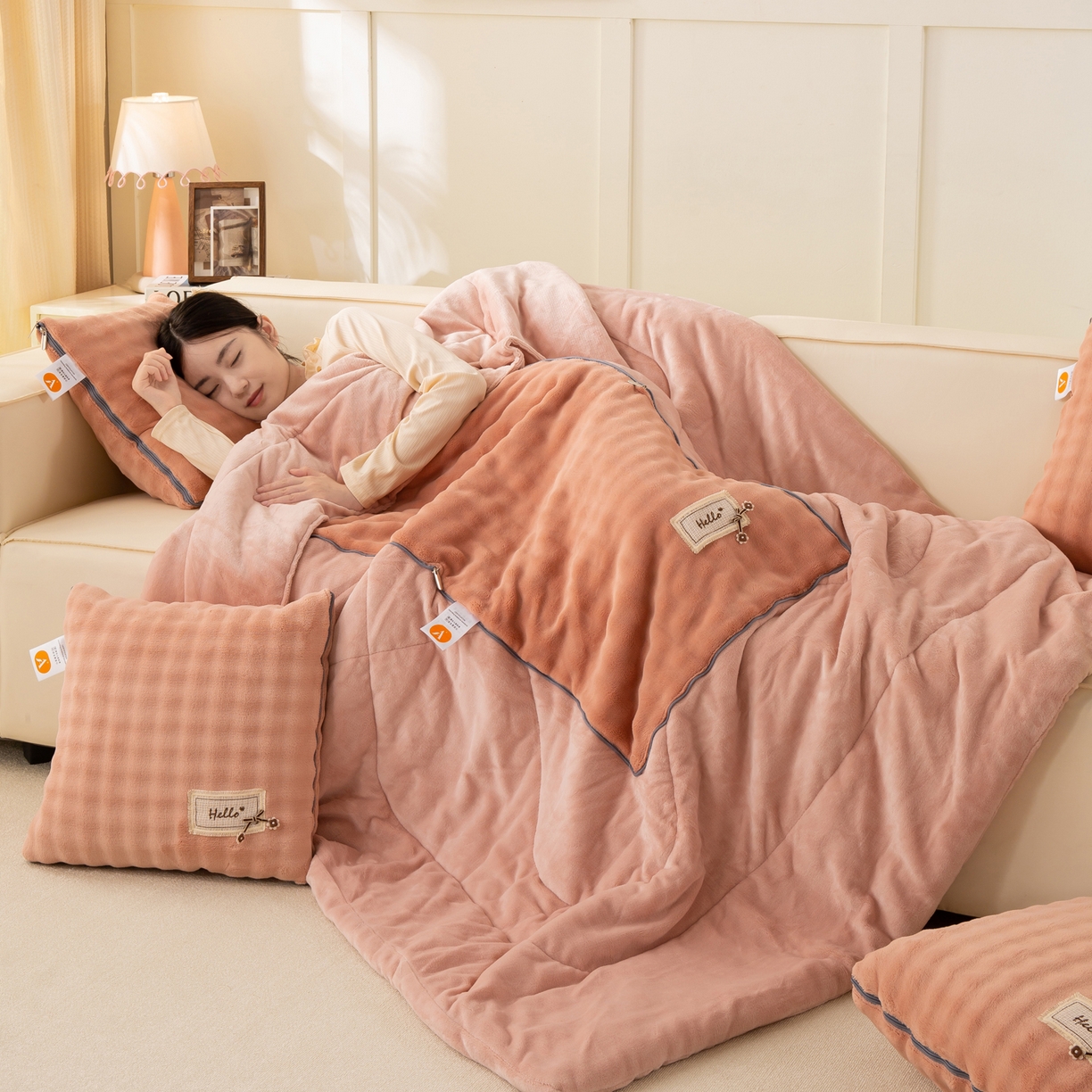 91家纺网 家纺一手货源 找家纺 （总）多今家纺 2025新款牛奶绒贴布抱枕被子-遇见系列